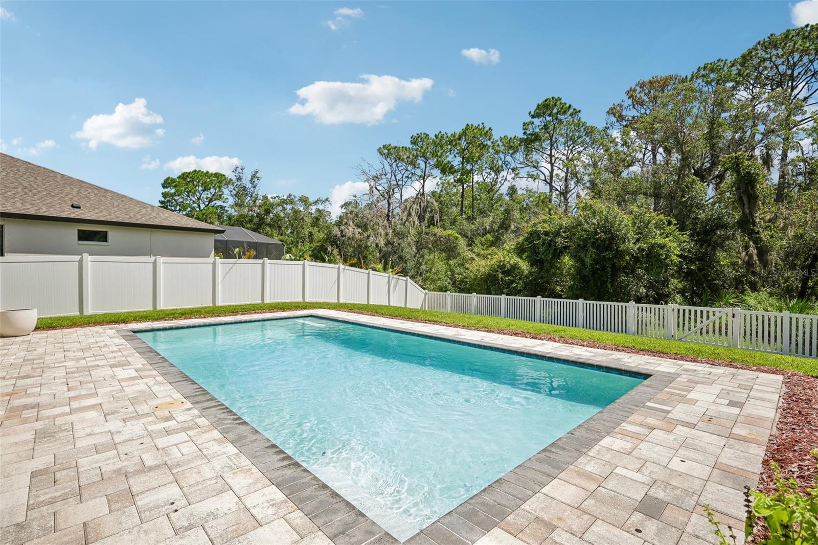 1605 Anastacia Ln, Sun City Center, FL 33573 photo