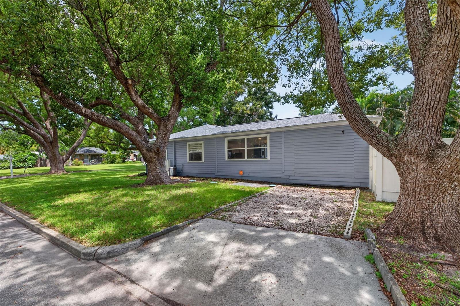 4062 3 Ave, Saint Petersburg, FL 33713 photo