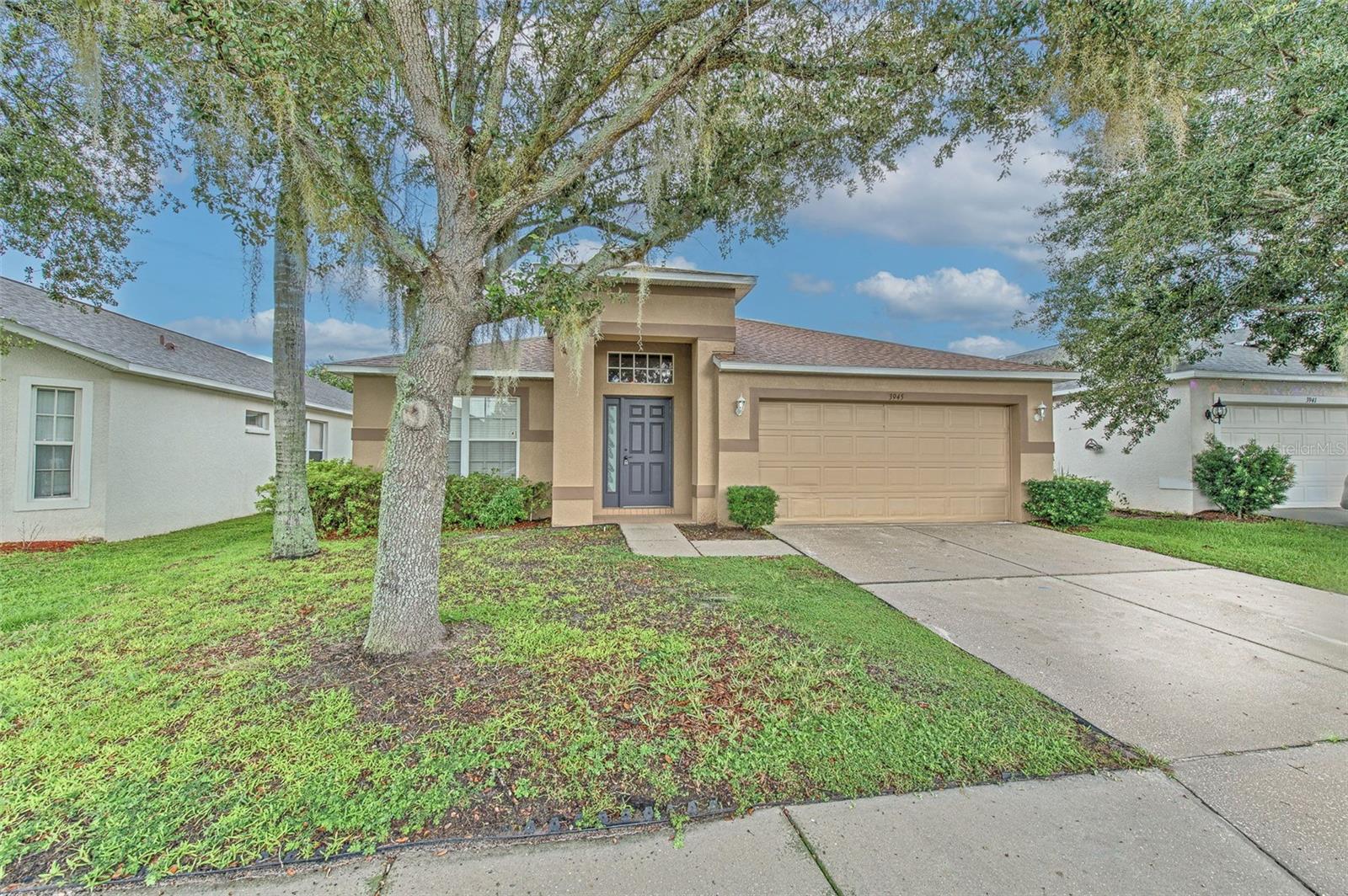 3945 Hampton Hills Dr, Lakeland, FL 33810 photo