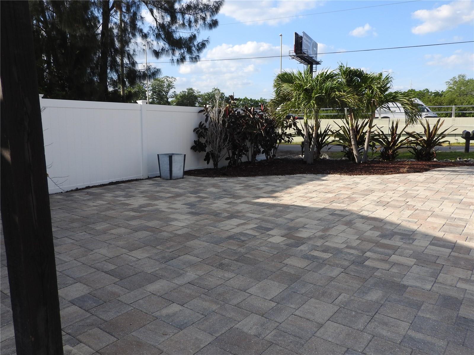 8822 Rocky Creek Dr, Tampa, FL 33615 photo
