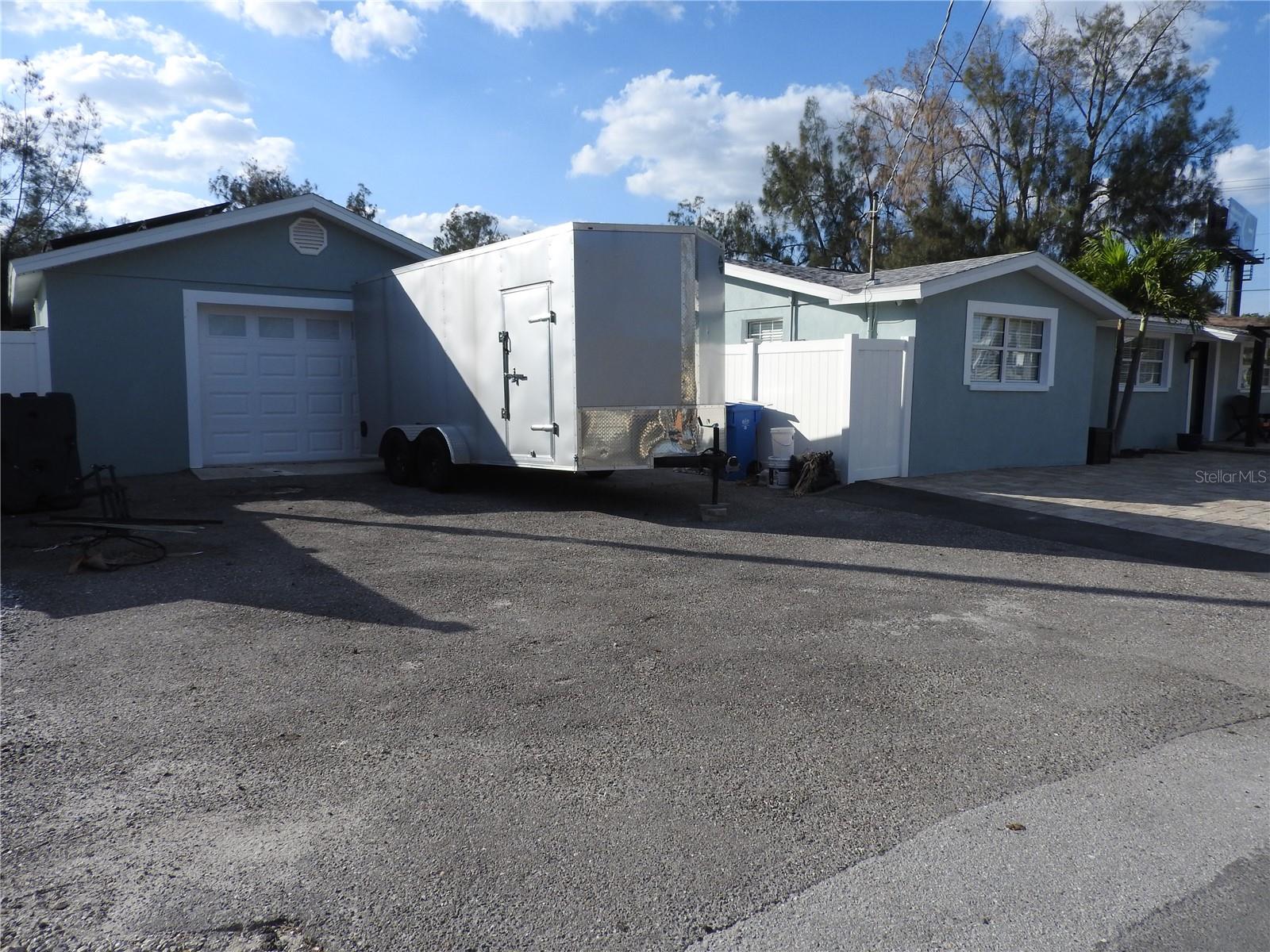 8822 Rocky Creek Dr, Tampa, FL 33615 photo