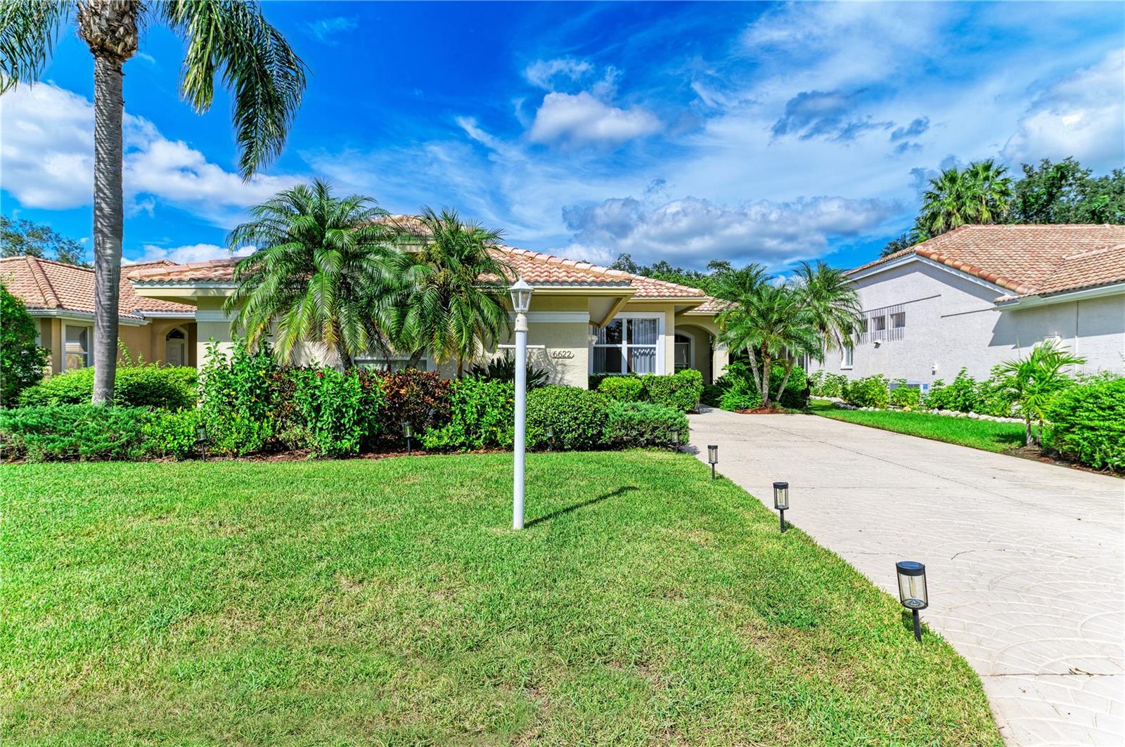 6622 Oakbrooke Cir, Bradenton, FL 34202 photo