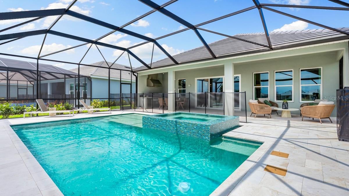 7907 Coral Sea Ln, Palmetto, FL 34221 photo