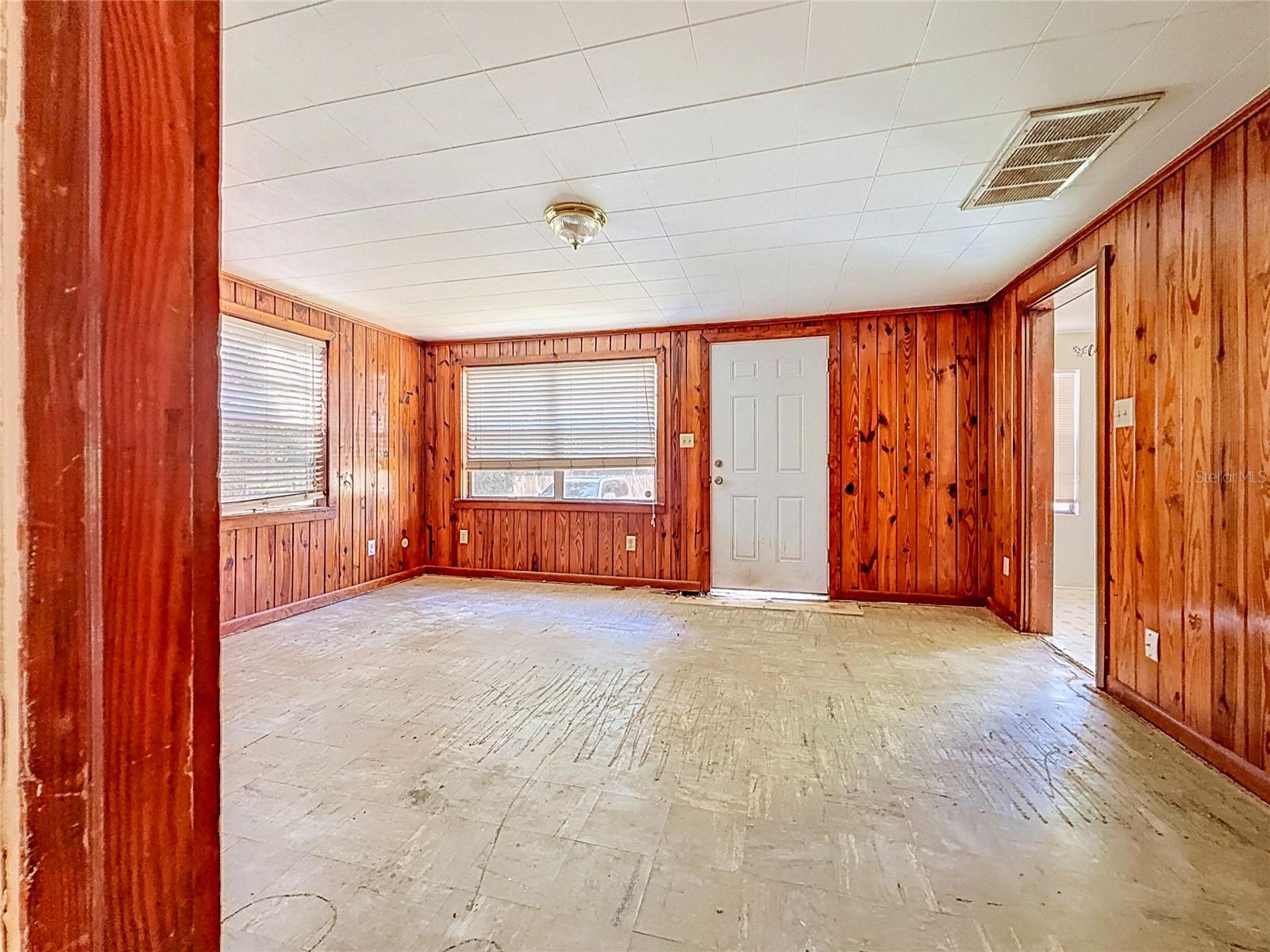 331 Marie St, Palm Harbor, FL 34683 photo