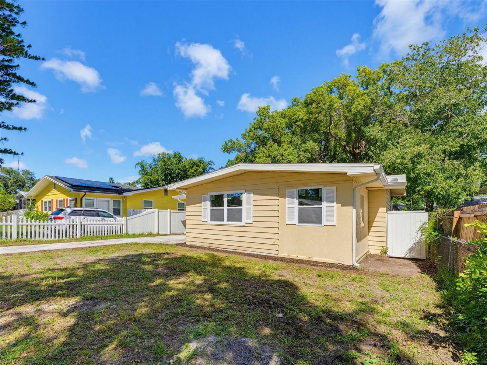 2017 N Betty Ln, Clearwater, FL 33755 photo