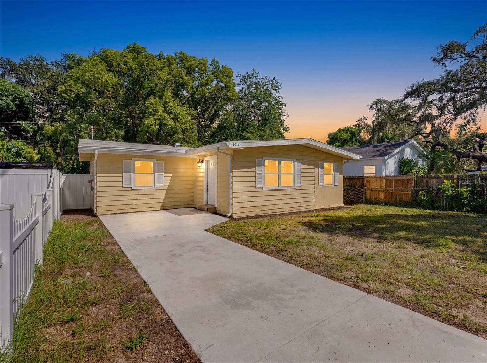 2017 N Betty Ln, Clearwater, FL 33755 photo