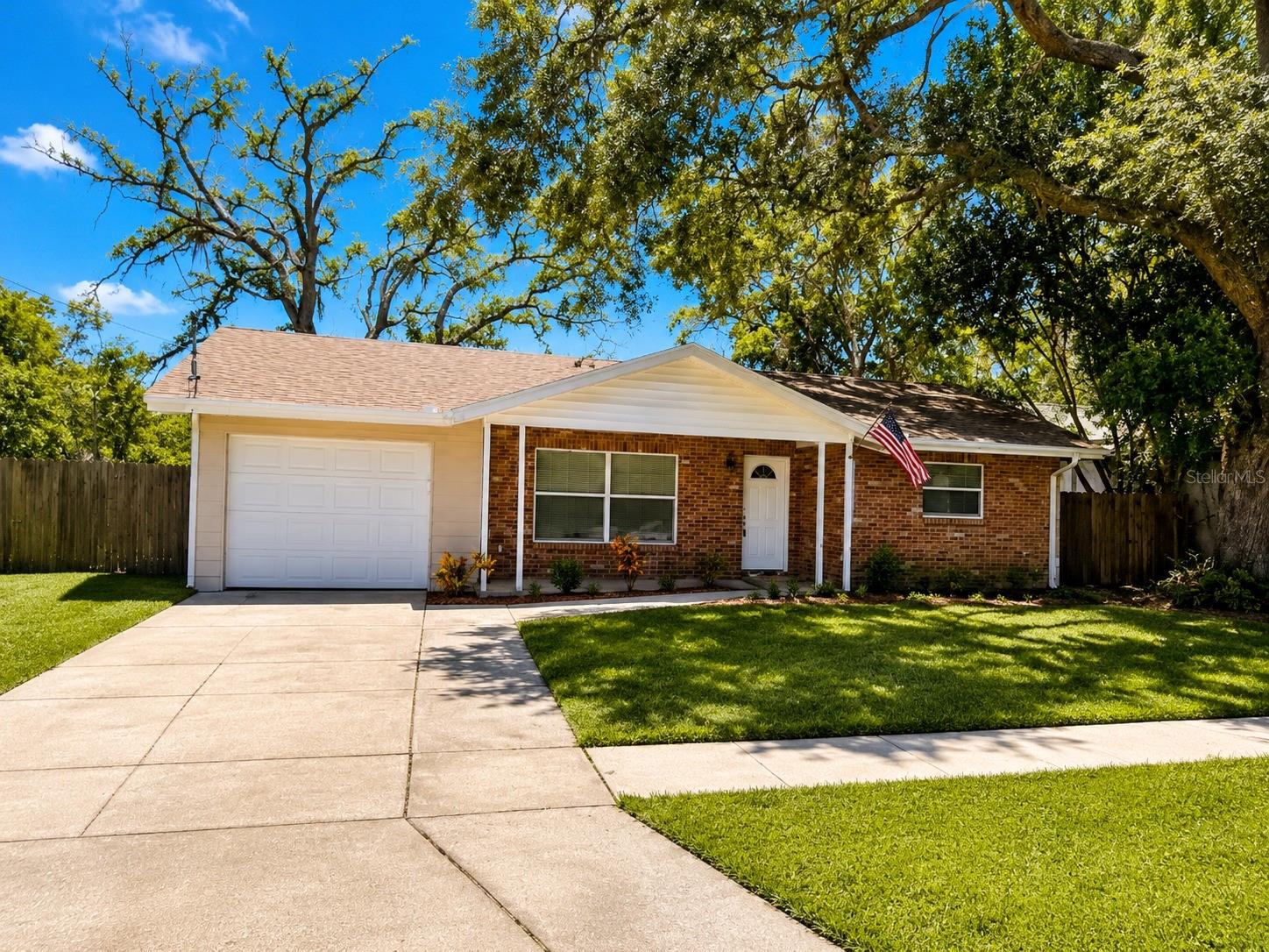 11102 28 St, Tampa, FL 33612
