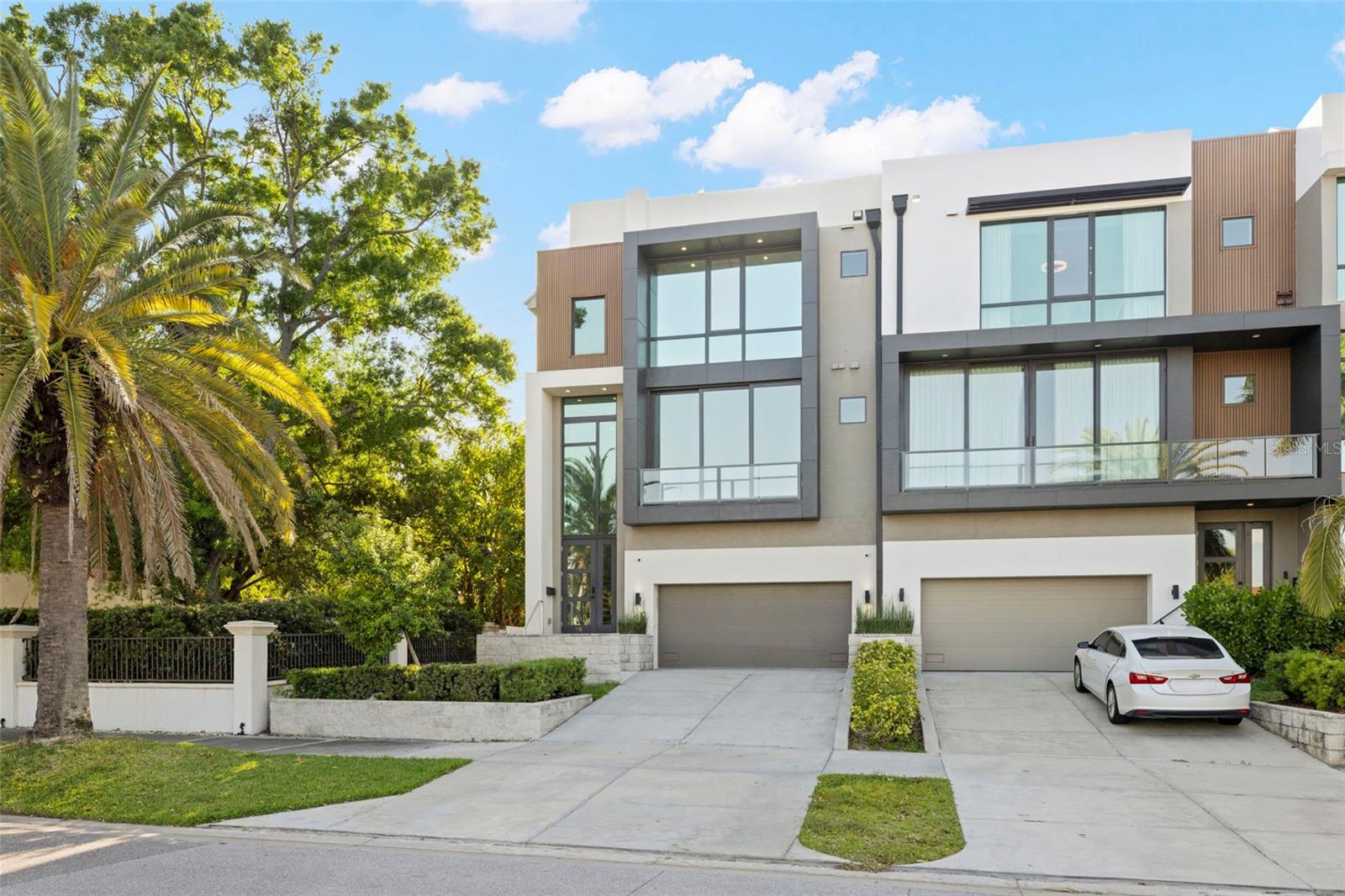 98 W Davis Blvd, Tampa, FL 33606 photo
