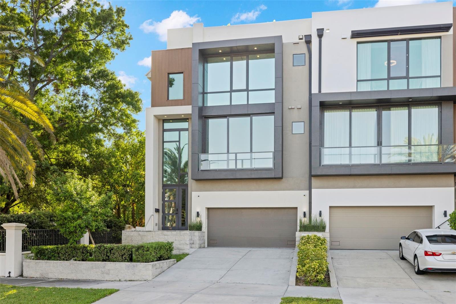 98 W Davis Blvd, Tampa, FL 33606 photo