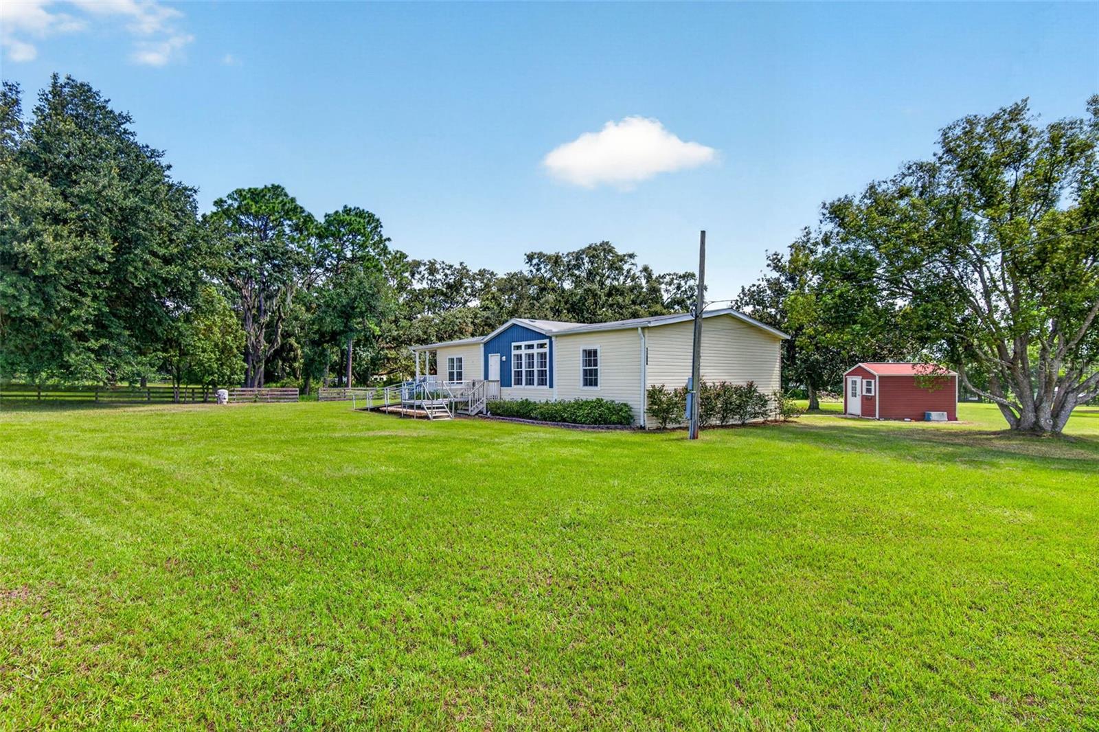 10006 Evanston Ln, Wesley Chapel, FL 33545 photo