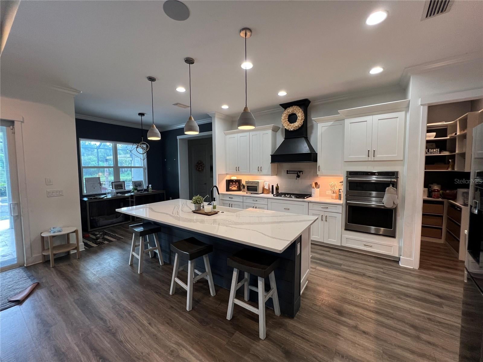 6233 Rivo Lake Blvd, Sarasota, FL 34241 photo
