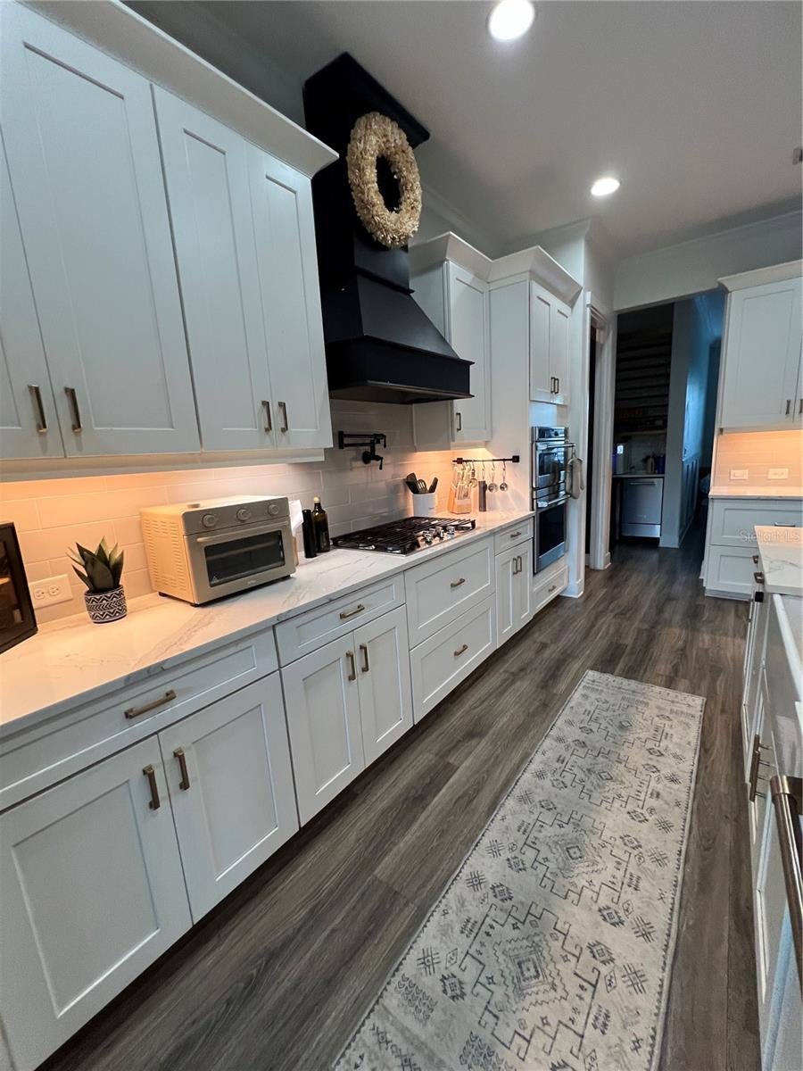 6233 Rivo Lake Blvd, Sarasota, FL 34241 photo