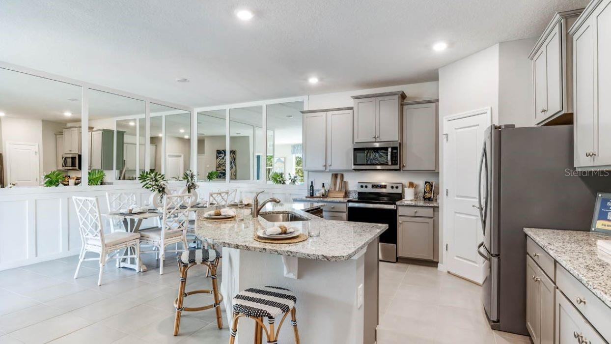 6273 Parmeron Ln, Sarasota, FL 34231 photo