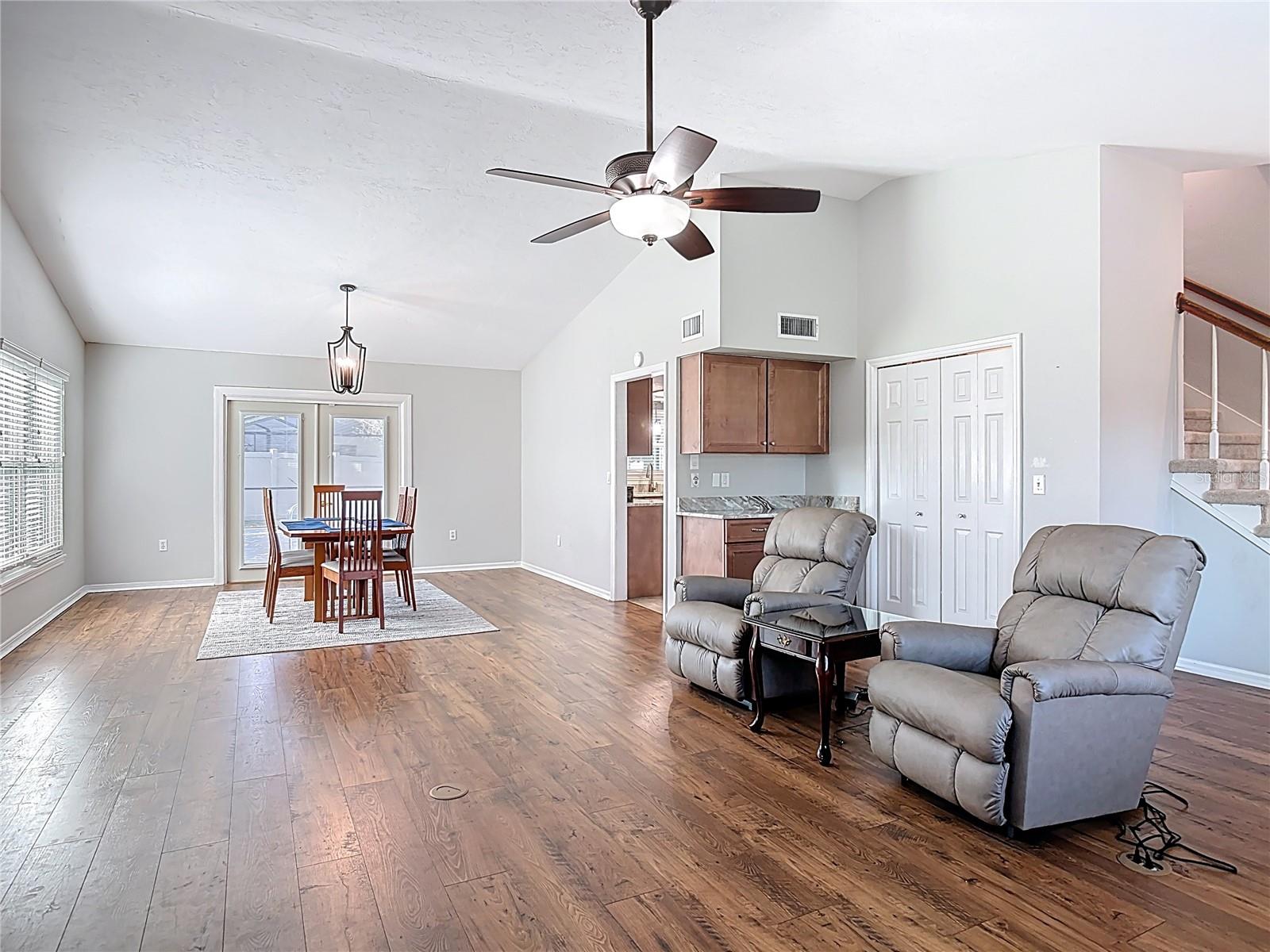 1807 Virginia Ct, Tavares, FL 32778 photo