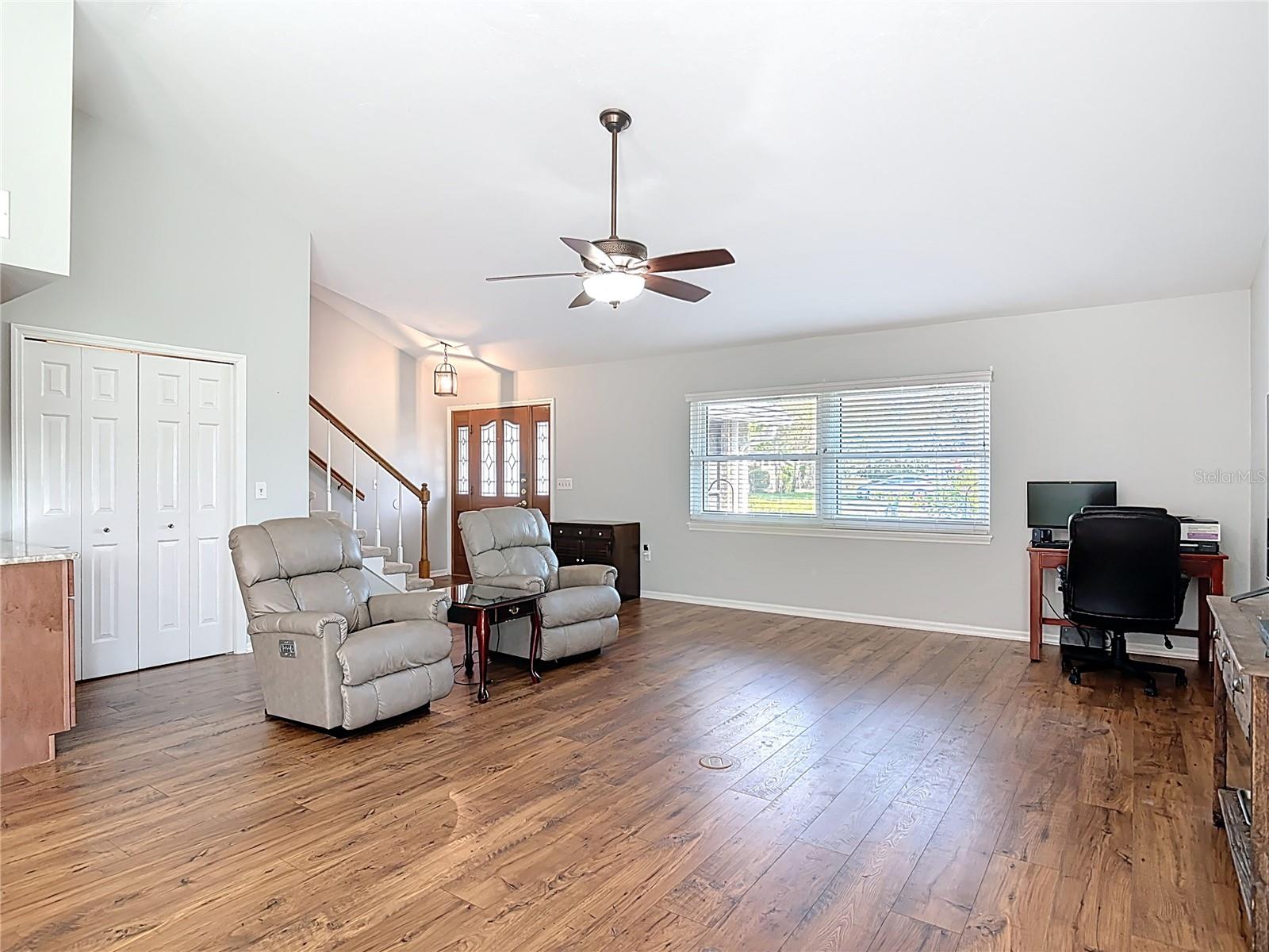 1807 Virginia Ct, Tavares, FL 32778 photo