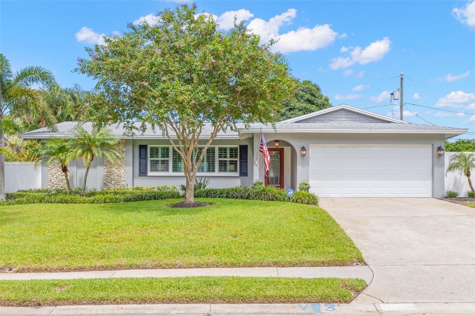 14271 Iroquois Ave, Largo, FL 33774
