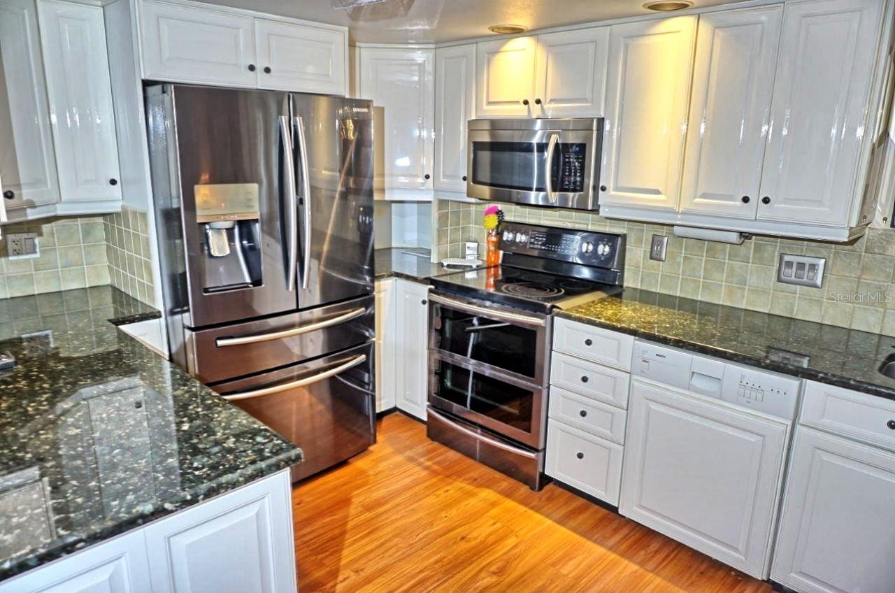 2051 Vista De Sol Circle 201, Lutz, FL 33558 photo