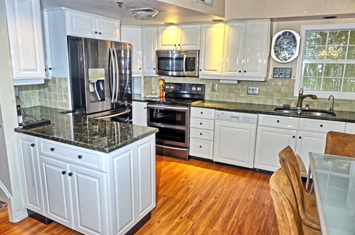 2051 Vista De Sol Circle 201, Lutz, FL 33558 photo