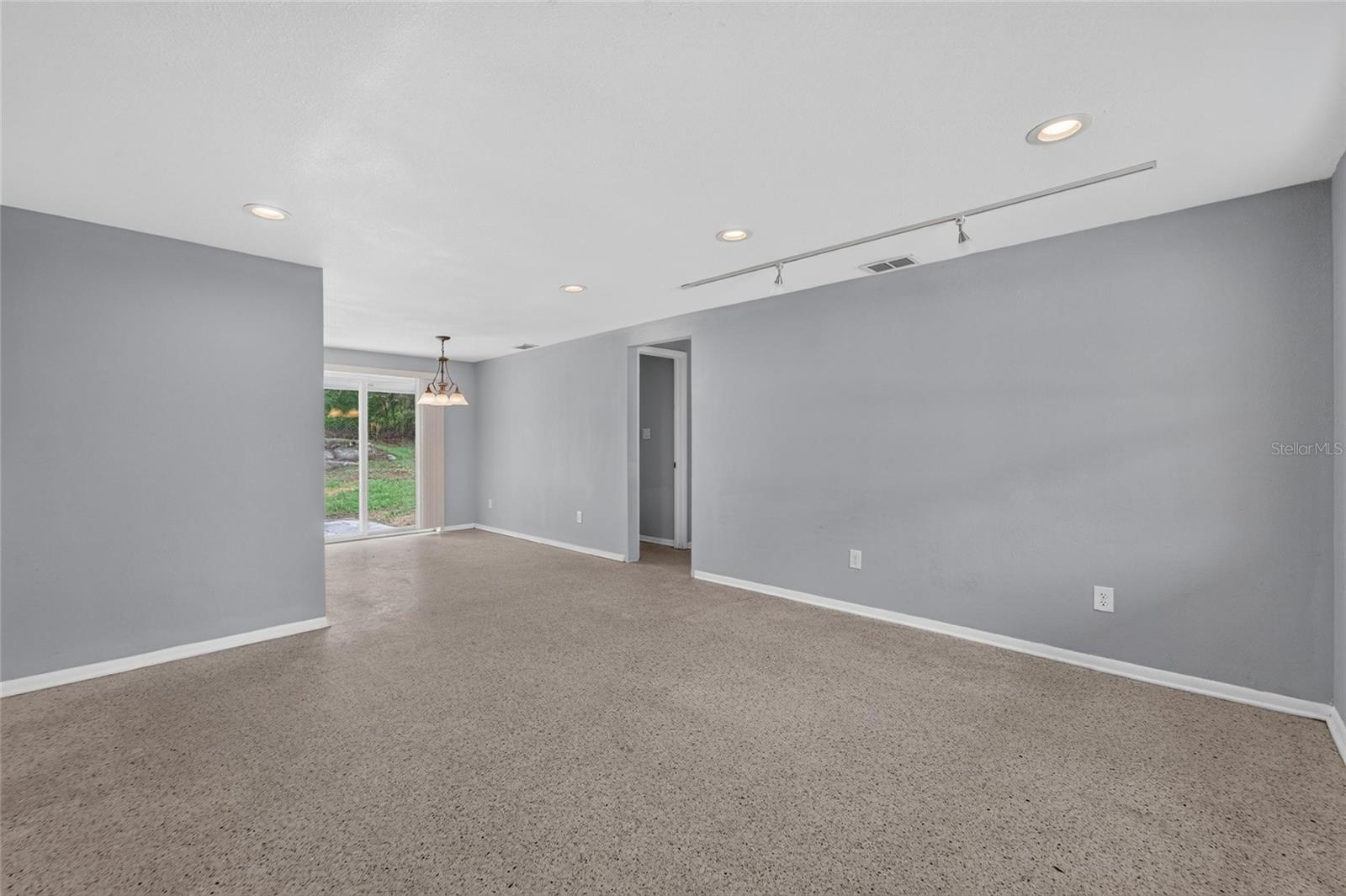 506 Shamrock Rd, Brandon, FL 33511 photo