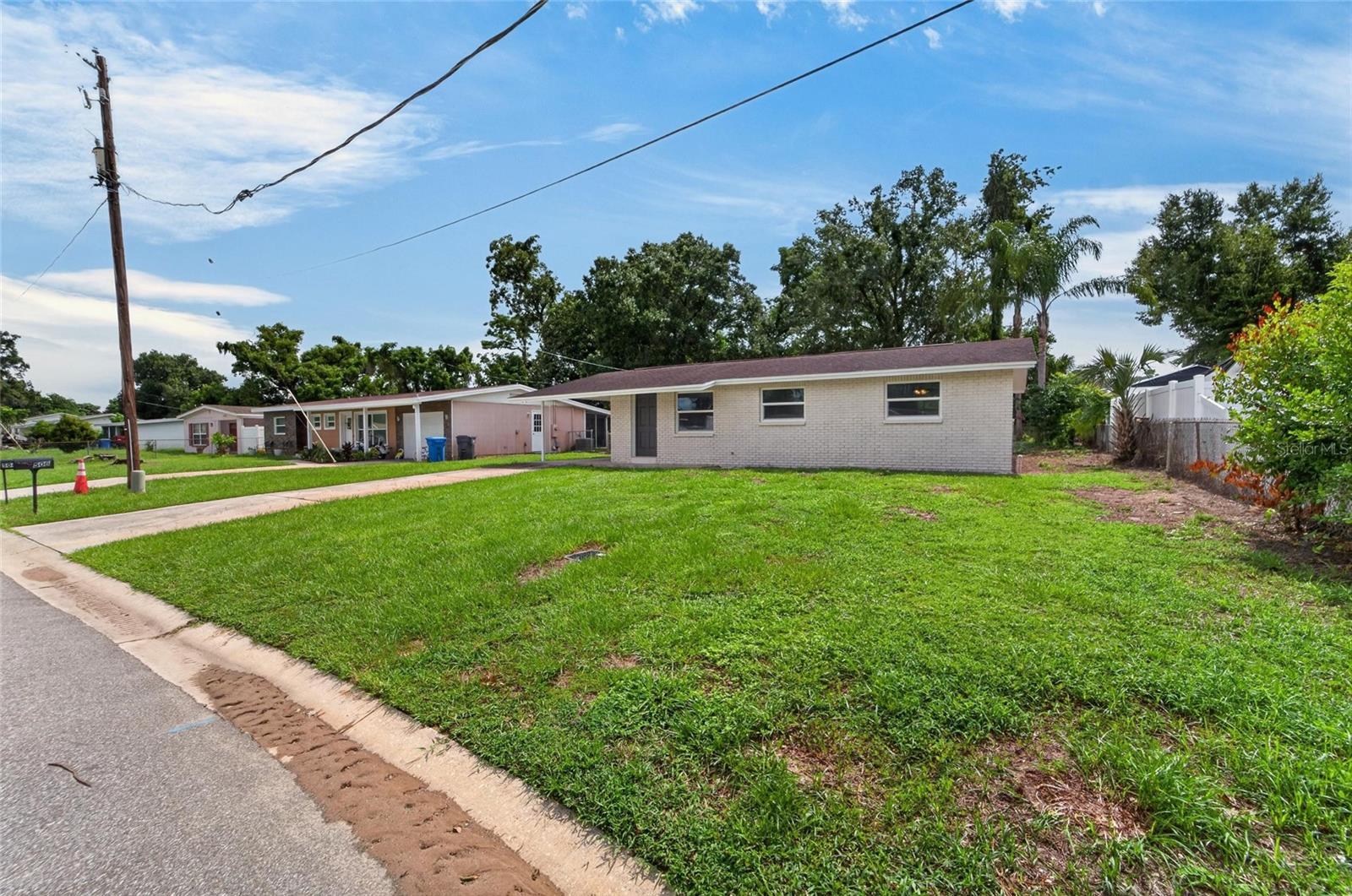 506 Shamrock Rd, Brandon, FL 33511 photo