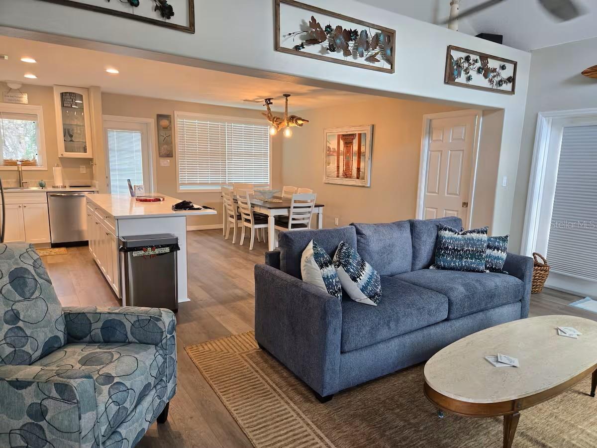 117 79 St, Holmes Beach, FL 34217 photo