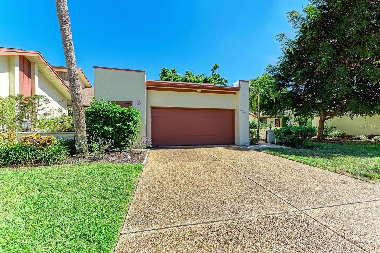 6207 Courtside Dr #23, Bradenton, FL 34210 photo