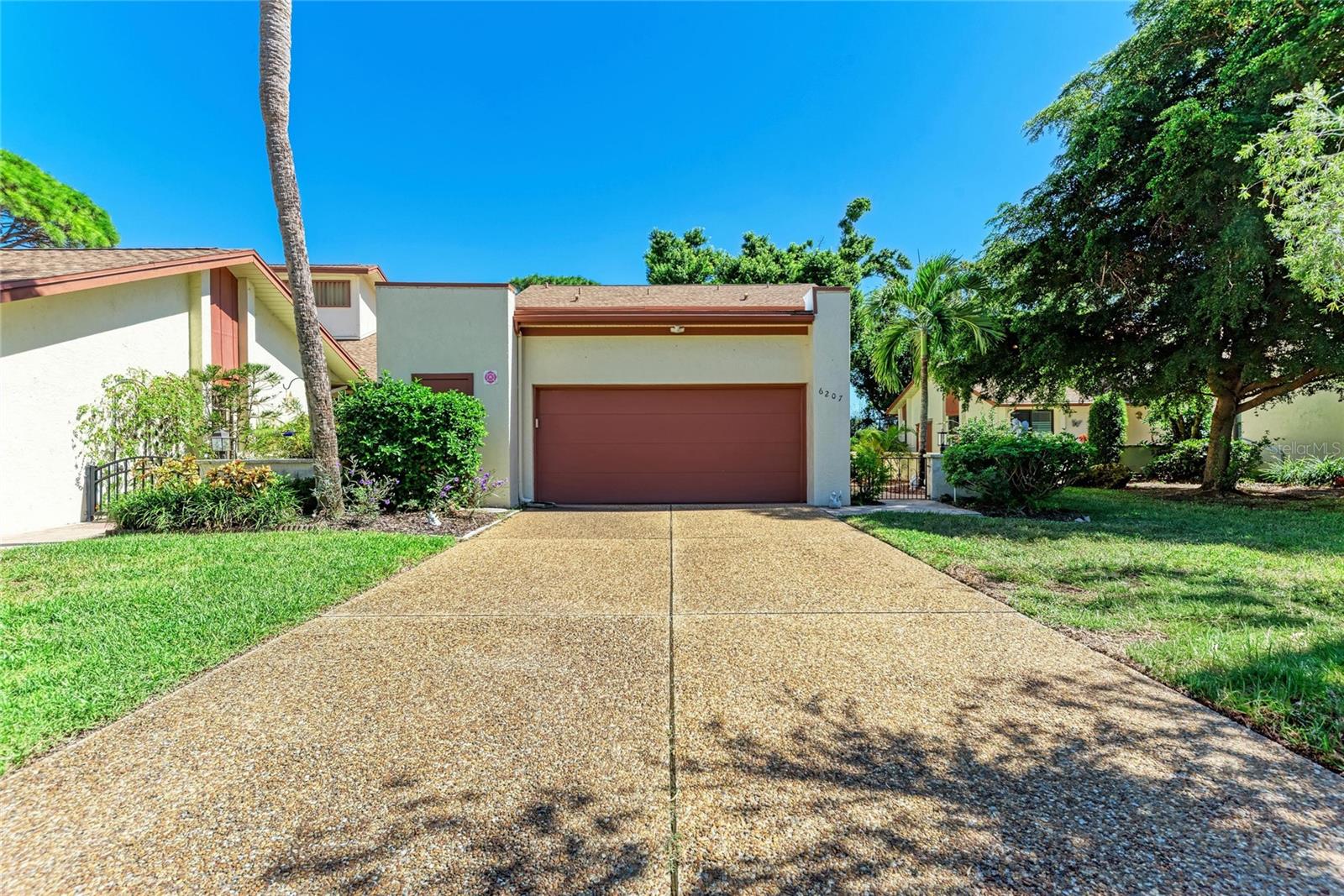 6207 Courtside Dr #23, Bradenton, FL 34210 photo