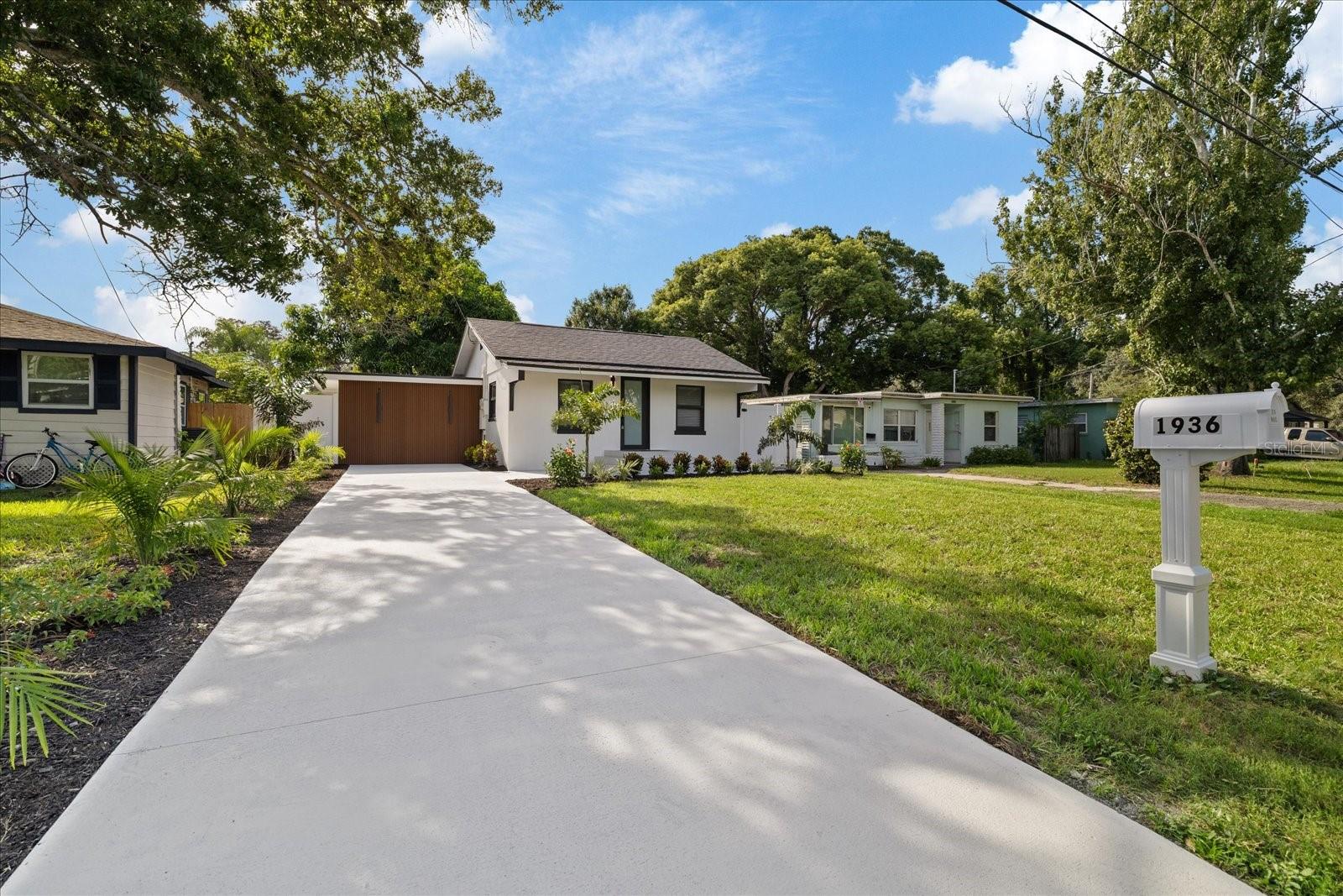 1936 Macomber Ave, Clearwater, FL 33755 photo