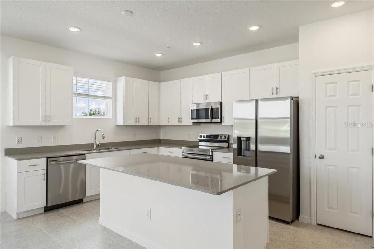 1552 Silver Lining Way, Apopka, FL 32703 photo