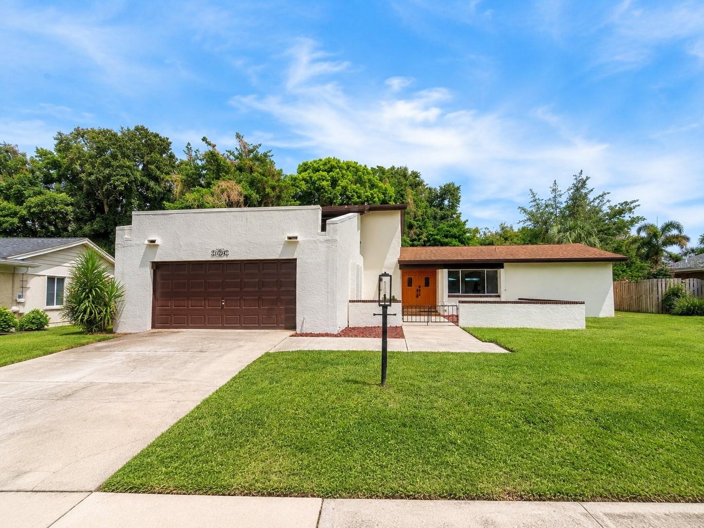 11735 Lipsey Rd, Tampa, FL 33618