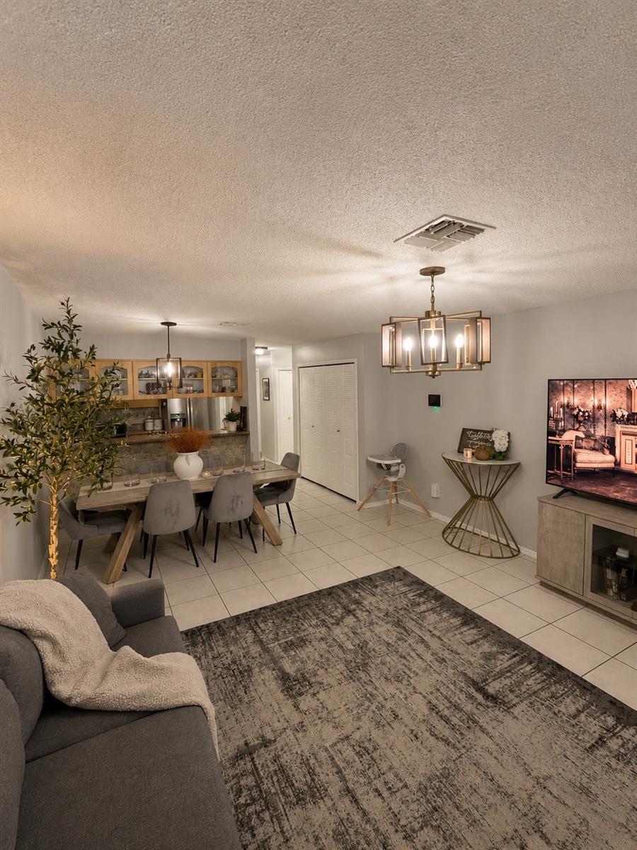 10344 Councils Way, Tampa, FL 33617 photo