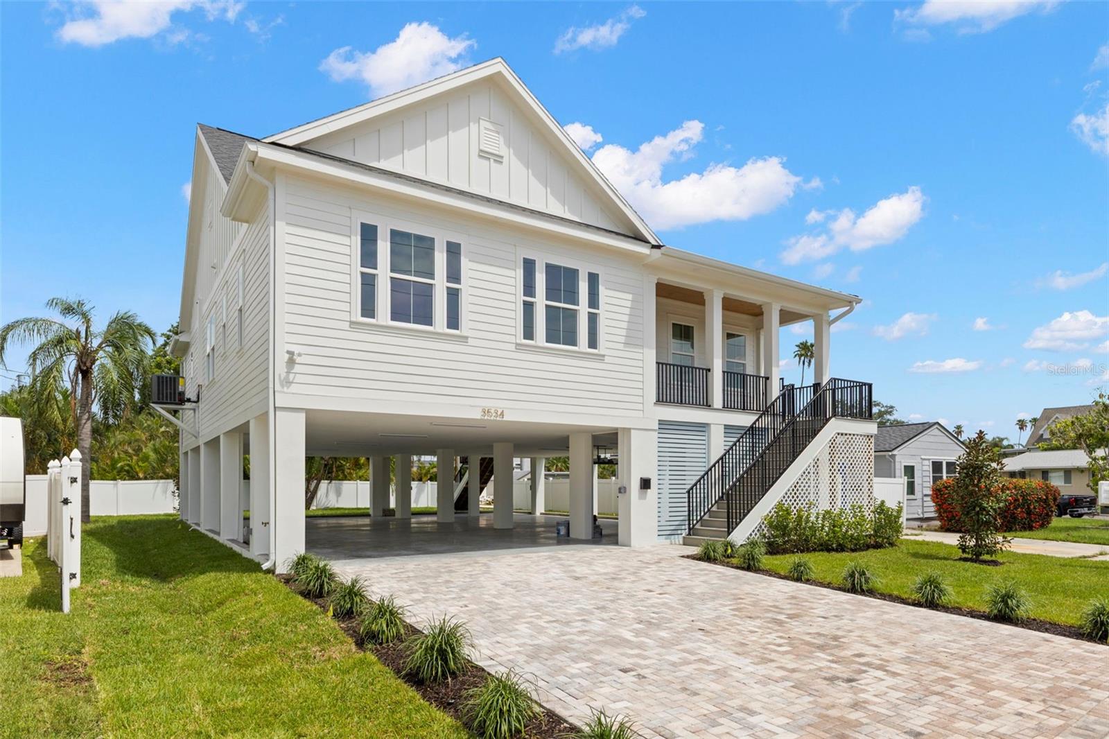 3534 Overlook Dr, Saint Petersburg, FL 33703 photo