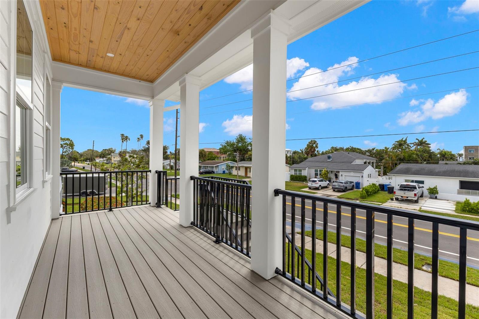 3534 Overlook Dr, Saint Petersburg, FL 33703 photo