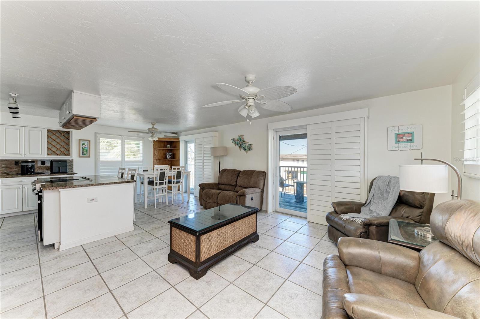 872 N Shore Dr, Anna Maria, FL 34216 photo