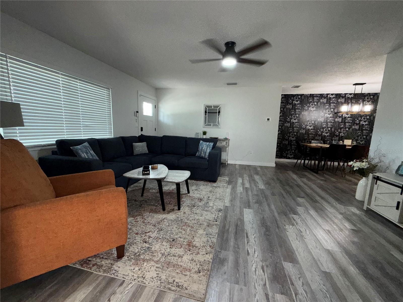 3988 San Luis Dr, Sarasota, FL 34235 photo