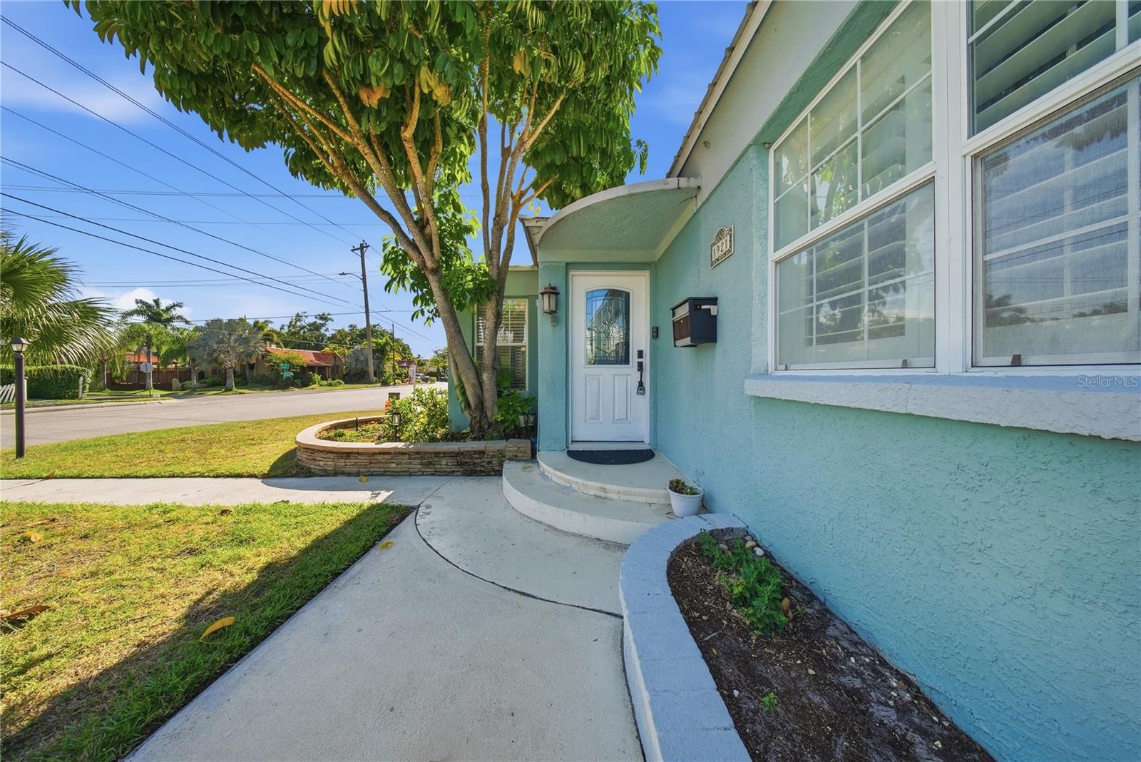 3921 W Bay To Bay Blvd, Tampa, FL 33629 photo