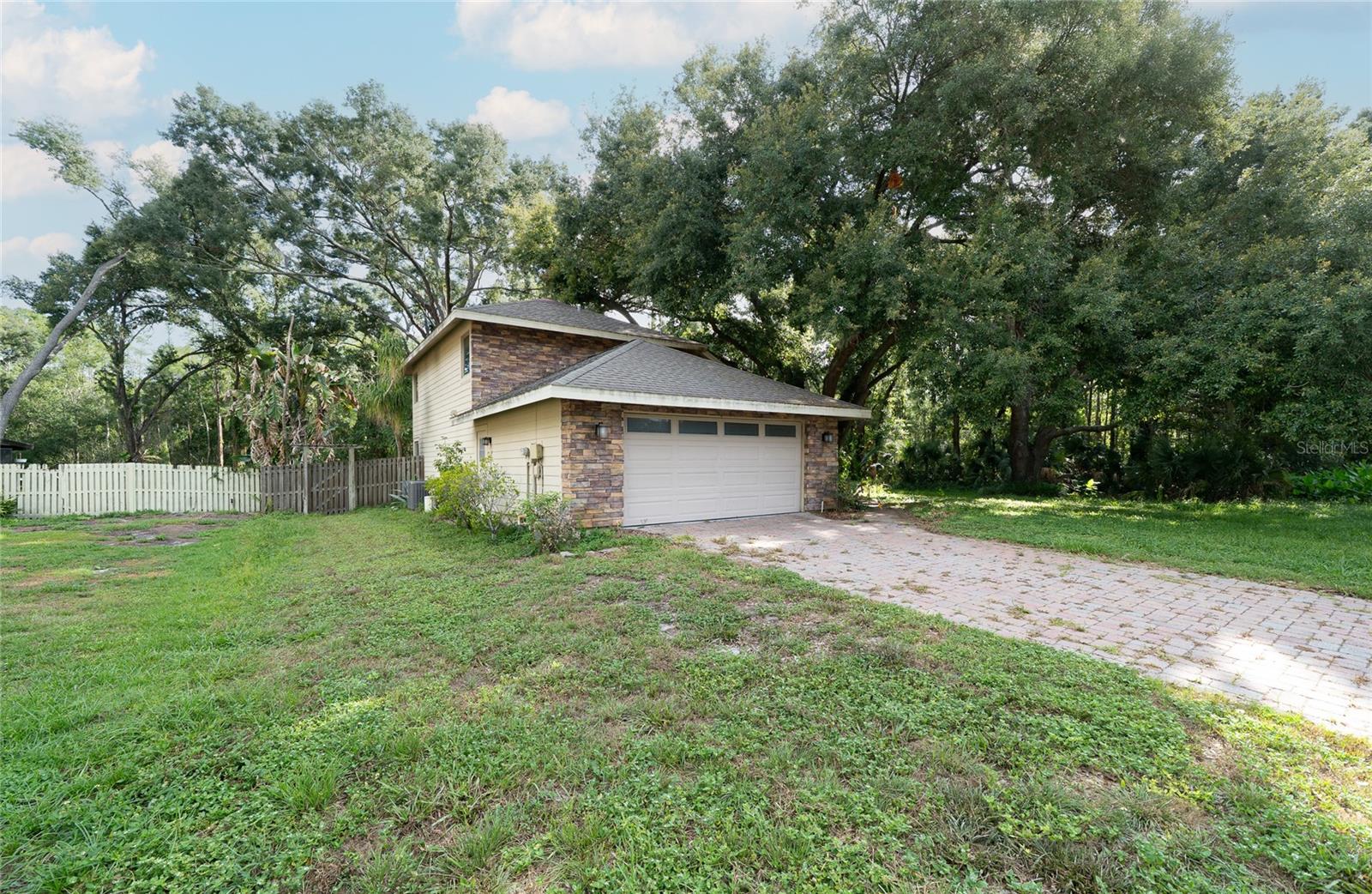 2501 Withy Ct, Tampa, FL 33618 photo