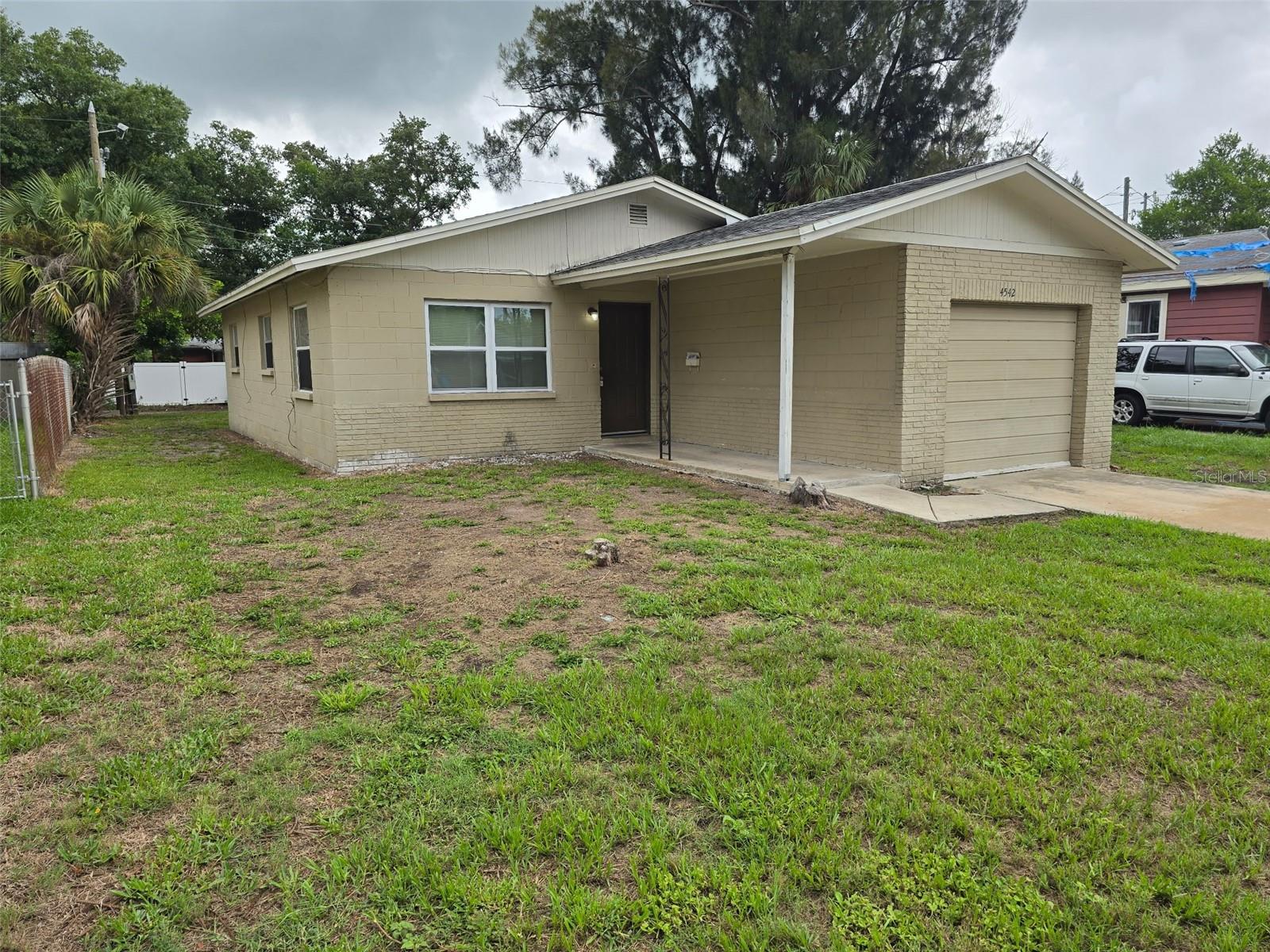 4542 21 Ave, Saint Petersburg, FL 33711 photo