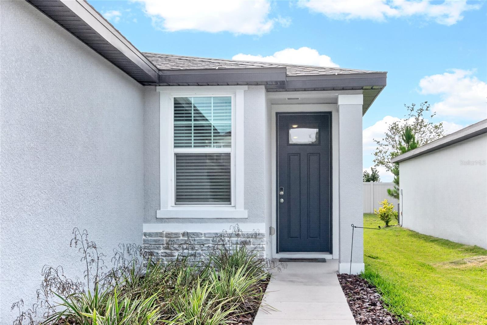 3729 Radiant Mountain Dr, Plant City, FL 33565 photo
