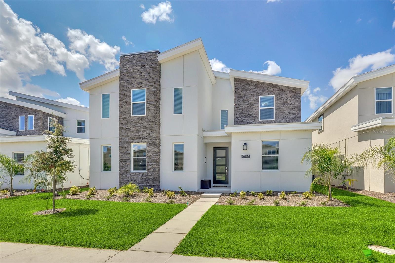 9194 Sommerset Hills Dr, Davenport, FL 33896