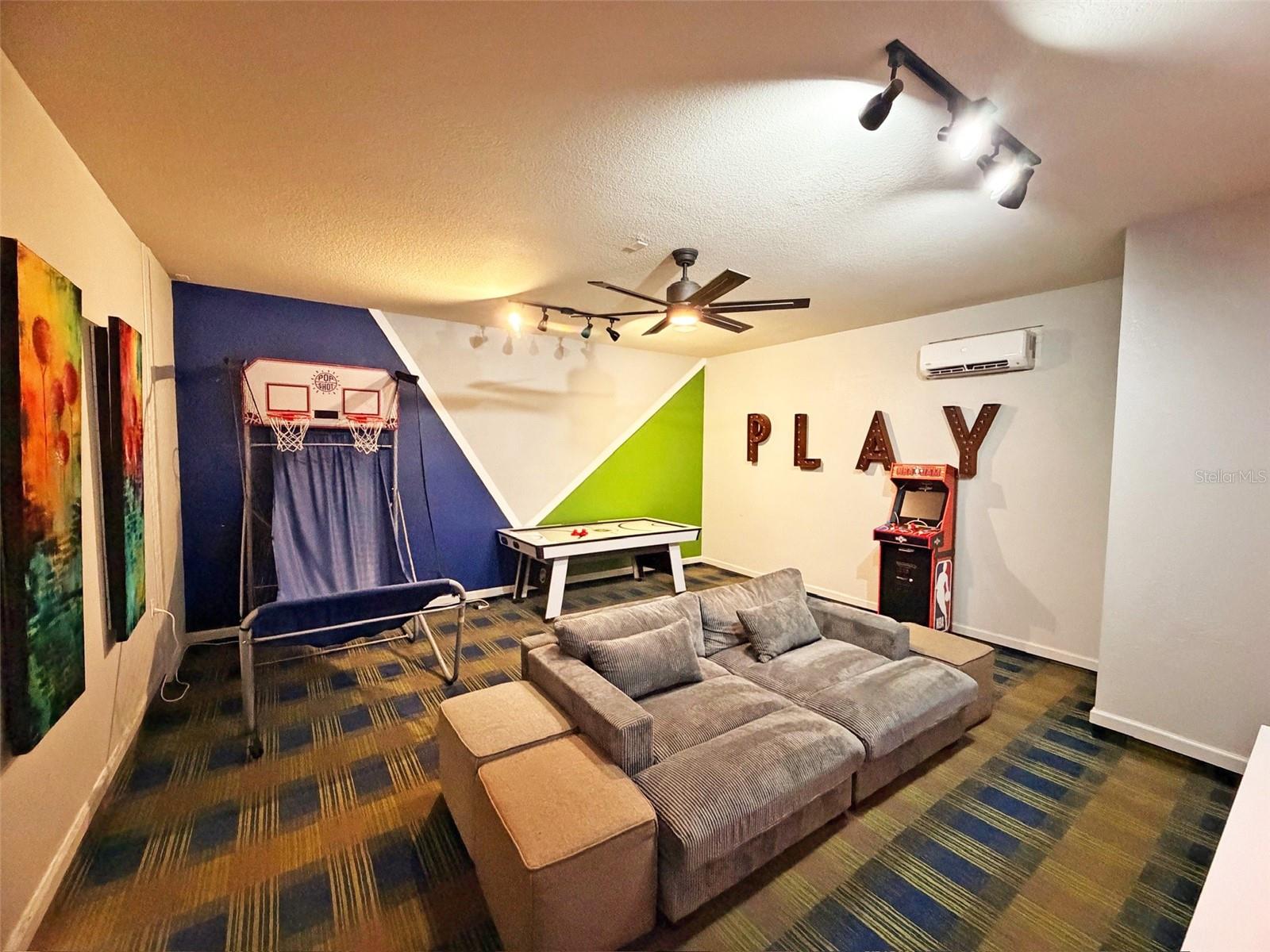 7805 Beechfield St, Kissimmee, FL 34747 photo