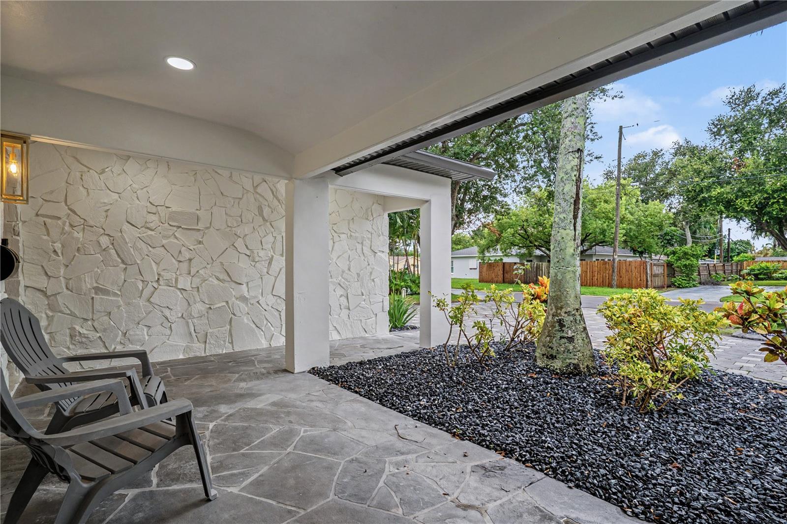 2649 64 Way, Saint Petersburg, FL 33710 photo