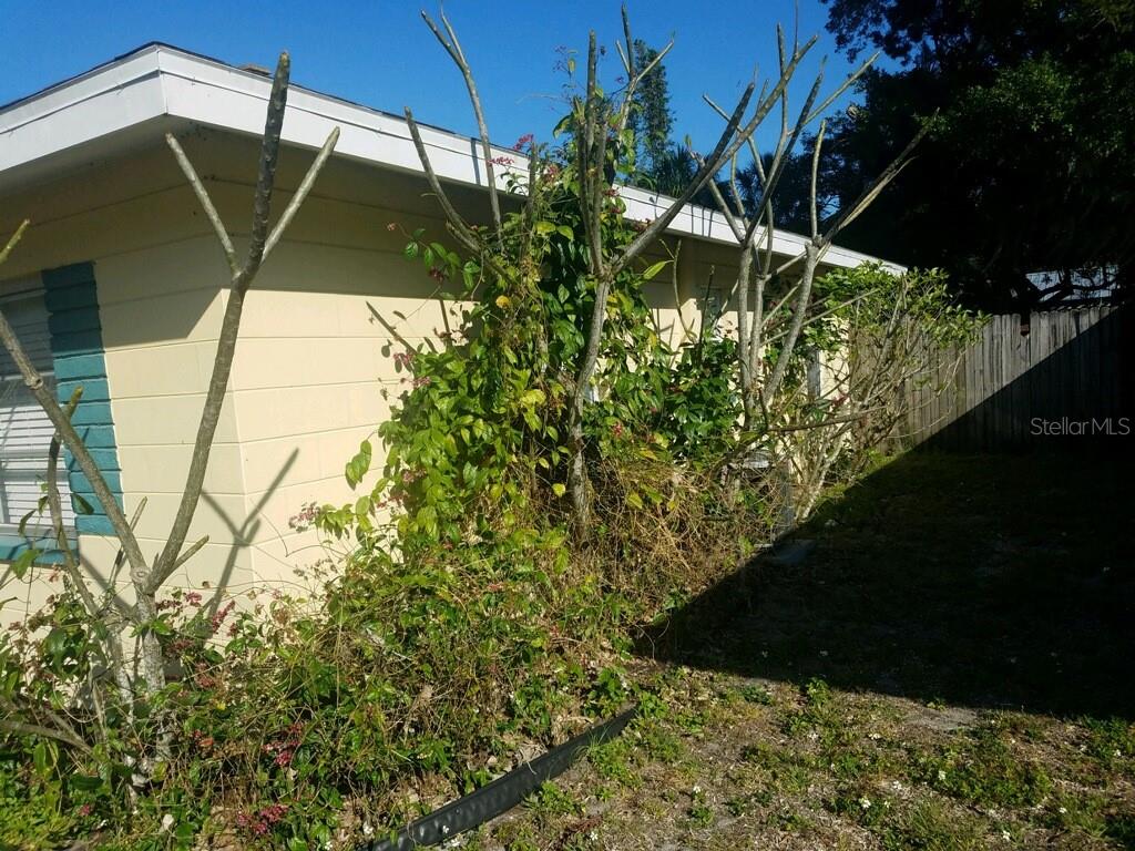 2165 Sunnyside Ln, Sarasota, FL 34239 photo