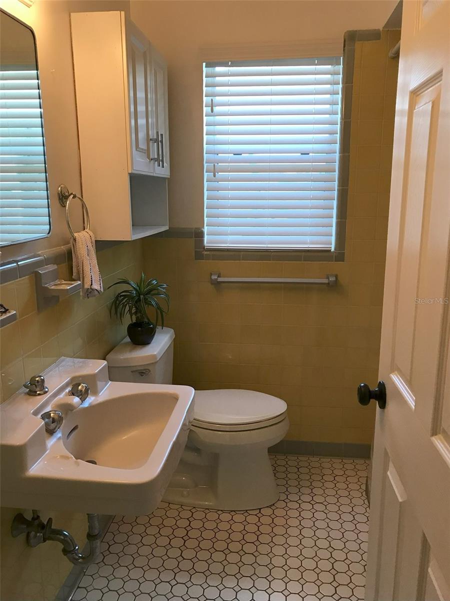 2165 Sunnyside Ln, Sarasota, FL 34239 photo