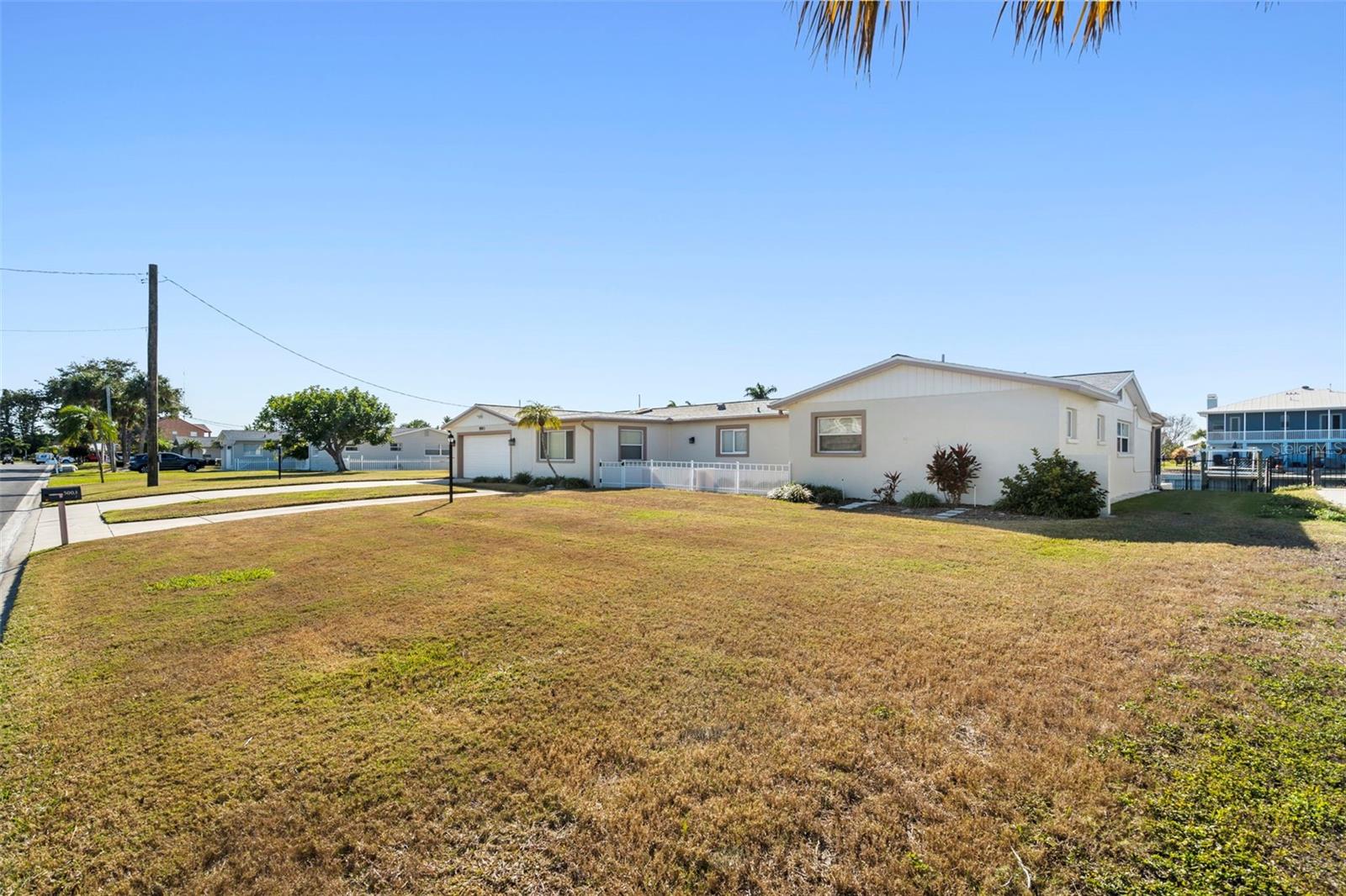 5003 Commonwealth Rd, Palmetto, FL 34221 photo