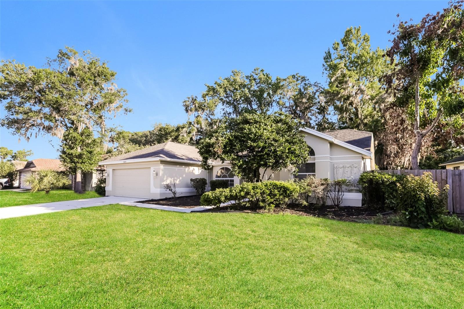 2624 Bridle Dr, Plant City, FL 33566 photo