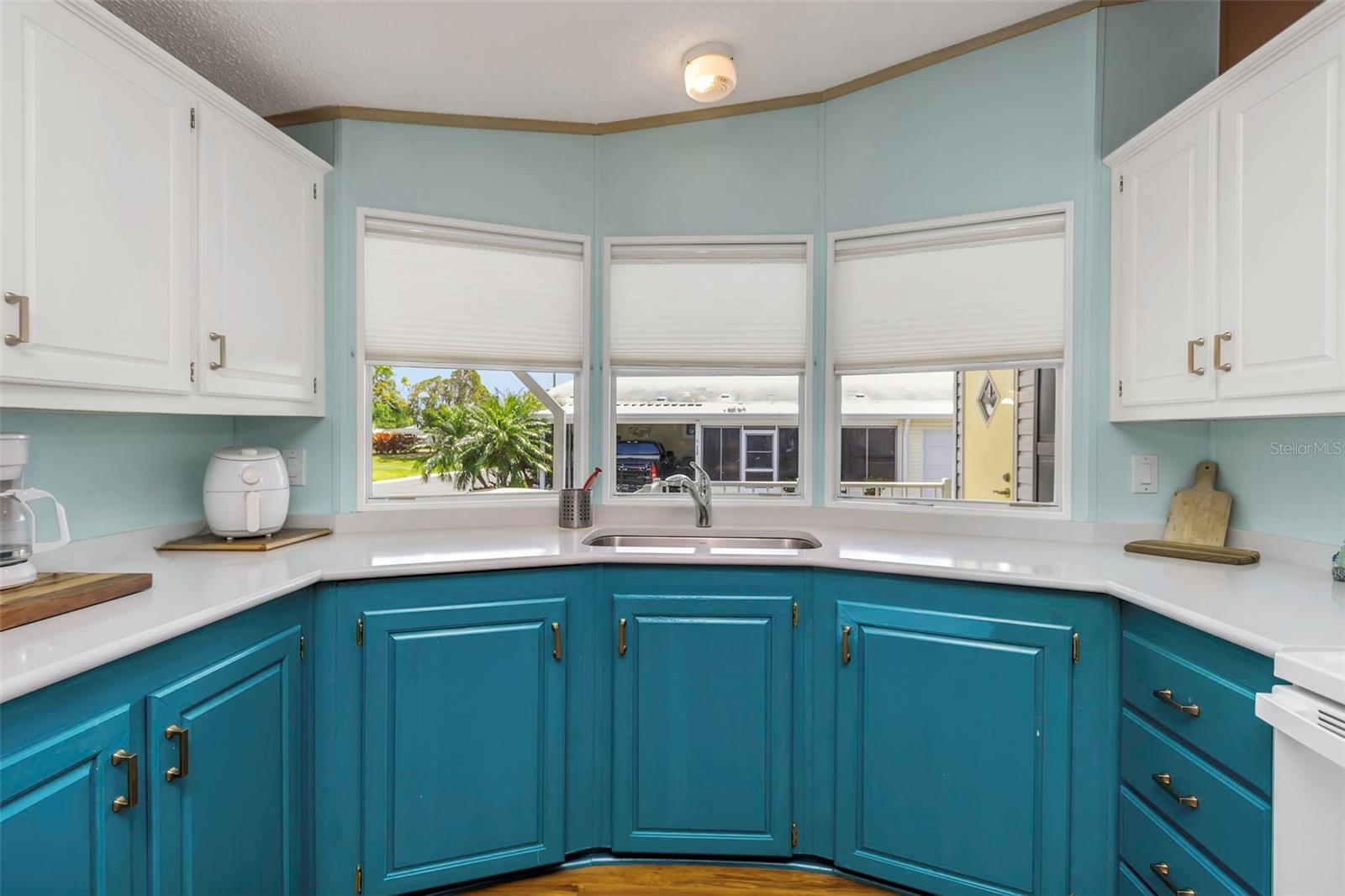 106 Thatch Palm St, Largo, FL 33770 photo