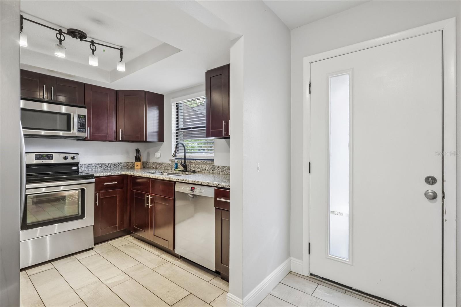 2417 W Stroud Ave, Tampa, FL 33629 photo