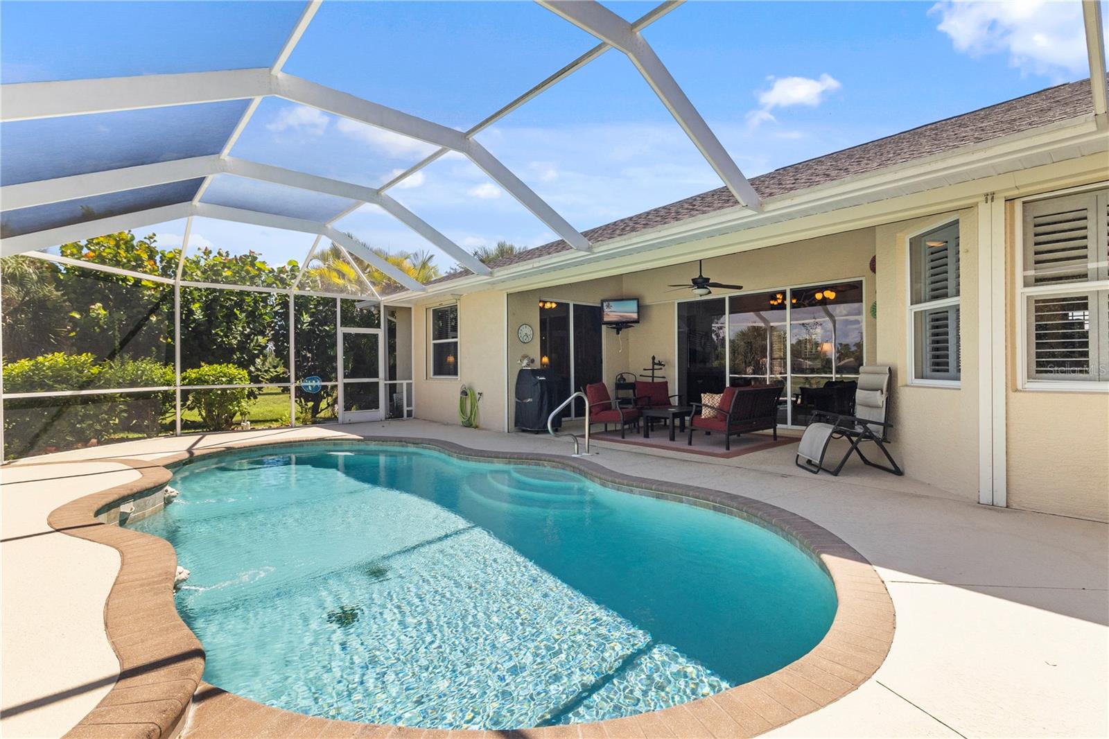 40 Clubhouse Ct, Rotonda West, FL 33947 photo