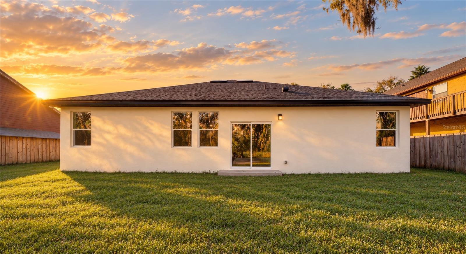 127 Hibiscus Ln, Deltona, FL 32738 photo